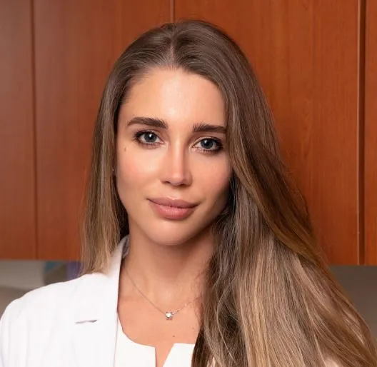 Dr. Elle Belfer, DMD