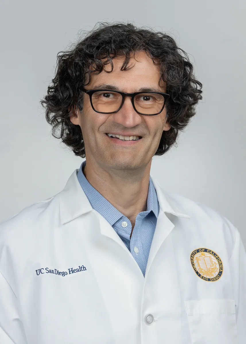 Dr. Hamid Amjadi, DO - Vista, CA - Internal Medicine