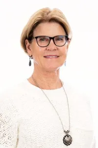Dr. Elizabeth Shurnas, MD - Denver, CO - Dermatology