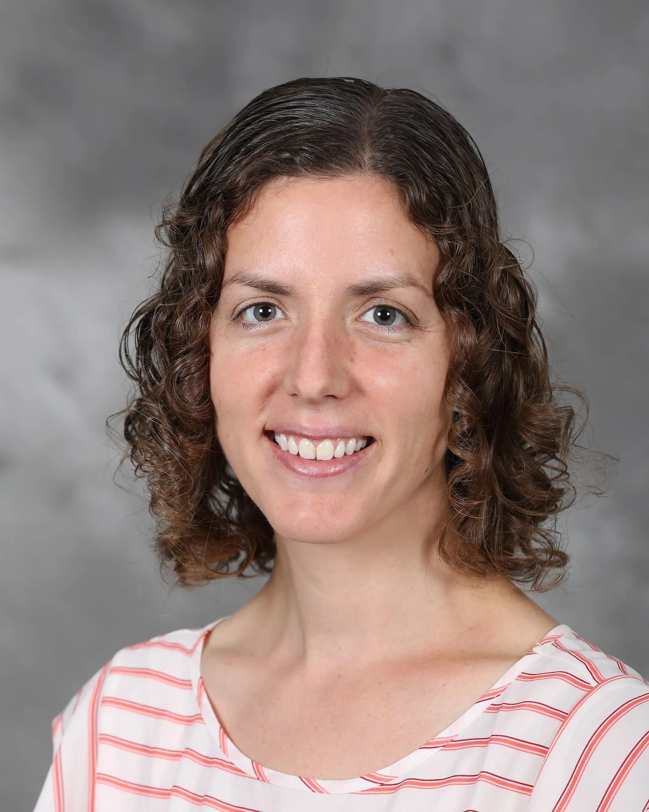 Dr. Laura B Calili, MD - Indianapolis, IN - Pediatrics, Internist/pediatrician