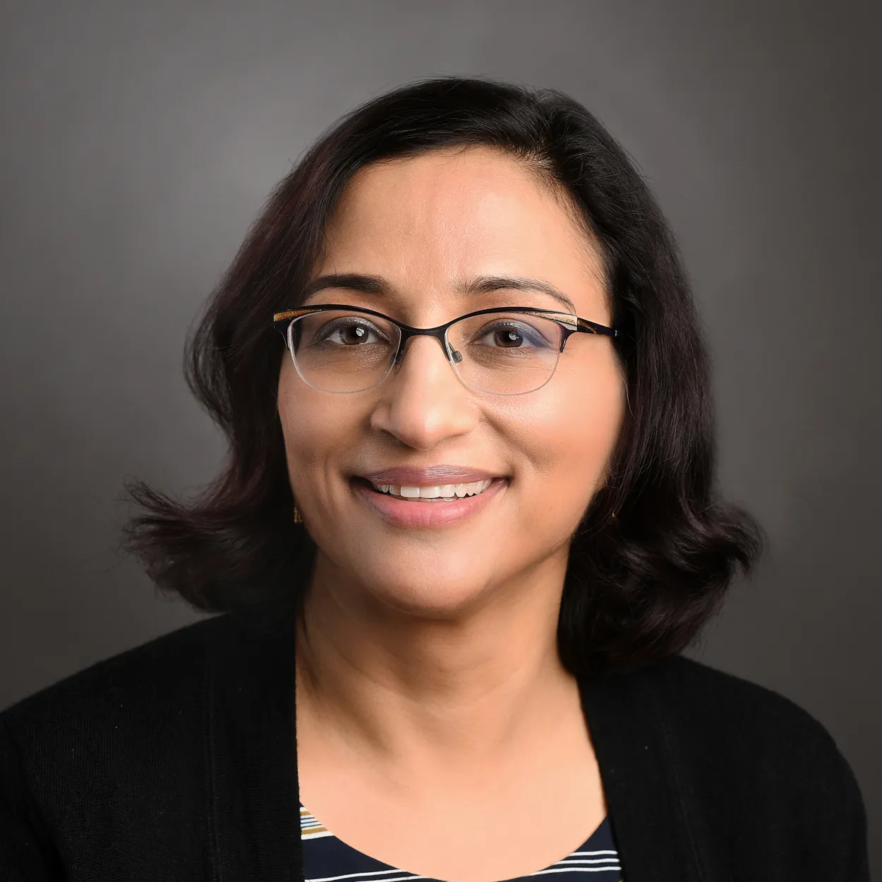 Dr. Neera Gupta, MD - Nashua, NH - Internal Medicine