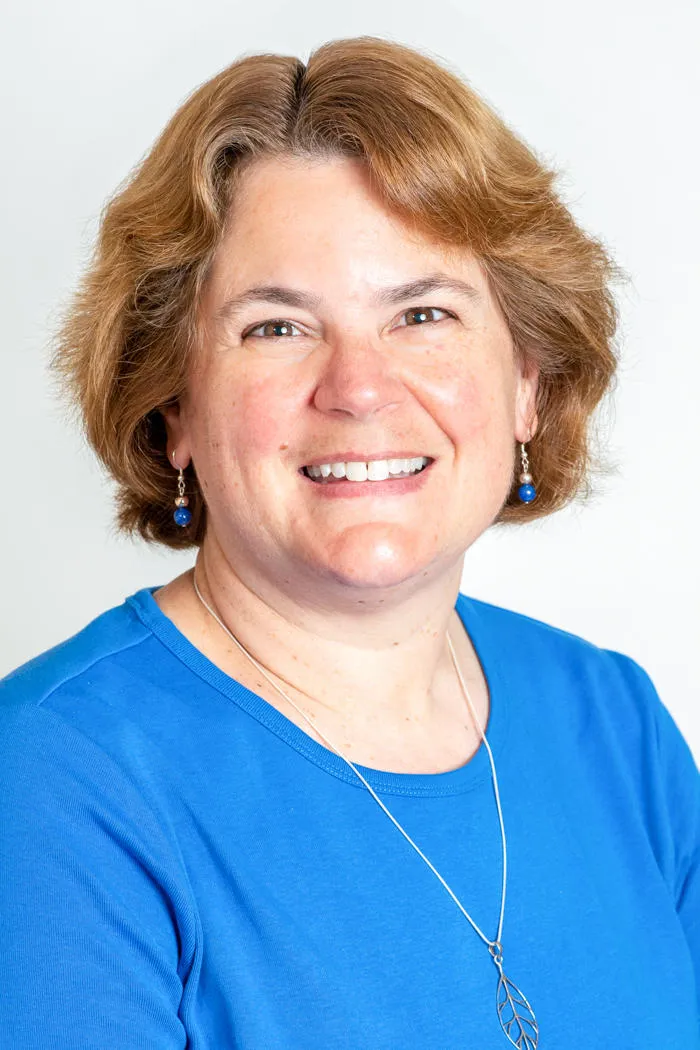 Dr. Robin Shaka Yirinec, MD - Penfield, NY - Pediatrics, Internist/pediatrician