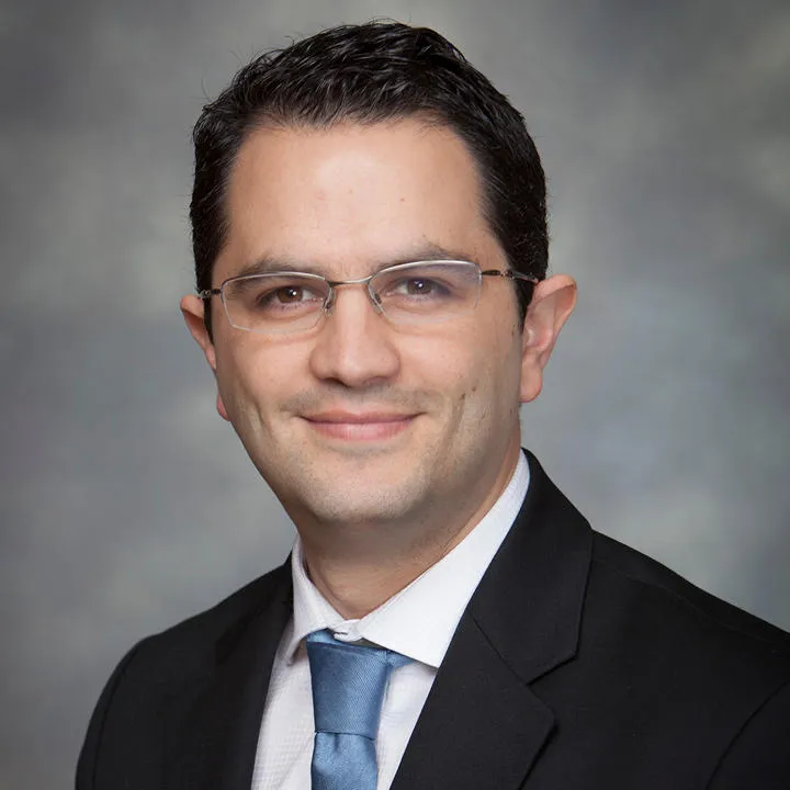 Dr. Diego J Heredia, MD - Elkhart, IN - Critical Care Medicine, Critical Care Specialist