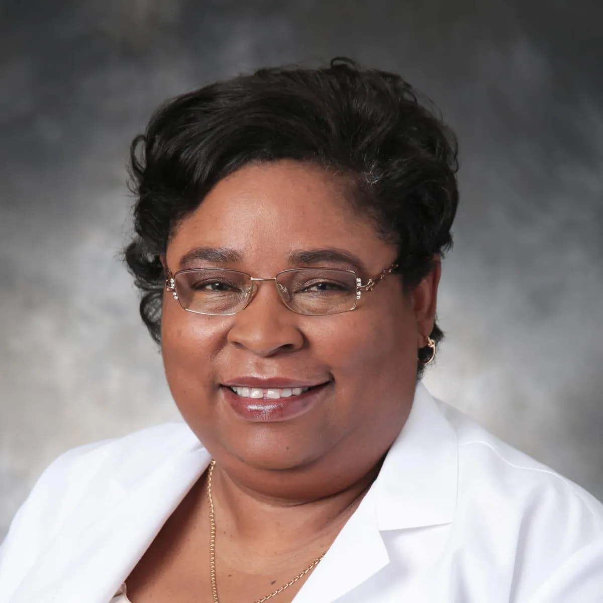 Dr Anne-Marie Cole - Roswell, GA - Internal Medicine