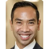 Dr. Joey Fernandez, MD - New York, NY - Internal Medicine, Sport Medicine Specialist