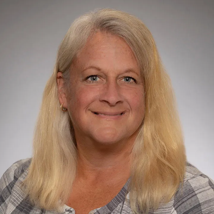 Reba Jean Goshert, NP - Nappanee, IN - Nurse Practitioner, Internist/pediatrician