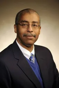 Dr. Dennie Vance Jones, MD - Gainesville, FL - Oncology, Internal Medicine