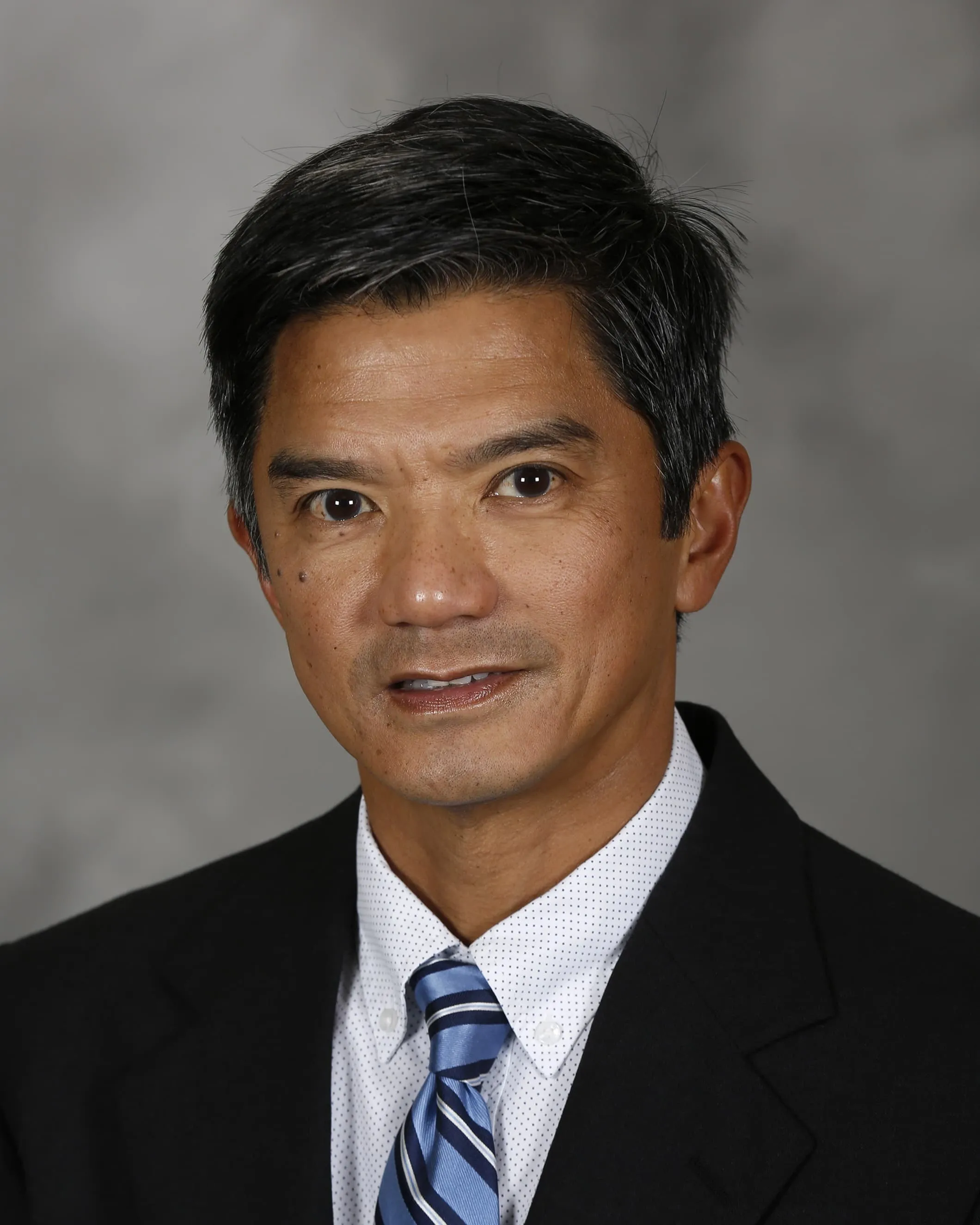Dr. Edmund Gomez, MD - Avon, IN - Obstetrics & Gynecology, Gynecologist