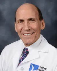 Dr. Peter Strassberg, MD - Montvale, NJ - Internal Medicine