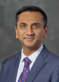 Dr. Farzan Siddiqui, MD - Detroit, MI - Internal Medicine, Radiation Oncology