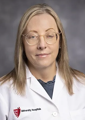 Tina Frisina, CNP - Chagrin Falls, OH - Nurse Practitioner, Internal Medicine, Pain Medicine