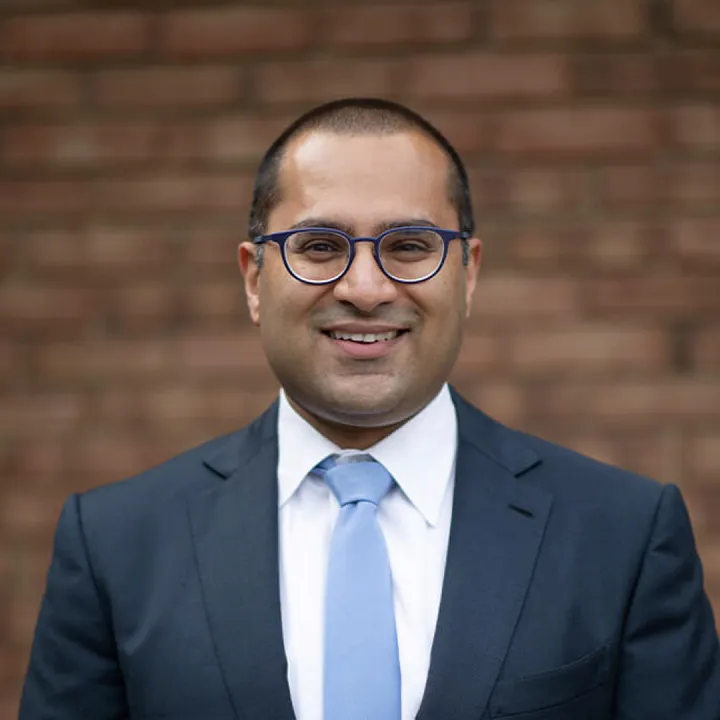 Dr. Avery Arora, MD - Macomb, MI - Hand Surgery, Surgery