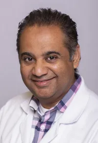 Dr. Pranay Bhatt, MD - Bloomfield, NJ - Internal Medicine