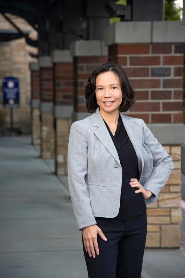 Dr. Huong Le Fearington, MD - Vancouver, WA - Optometry