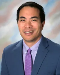 Dr. Geoffrey A. Loh, MD - Cincinnati, OH - Internal Medicine, Pulmonology