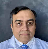 Dr. Muhammad T Akbar, MD - West Bend, WI - Internal Medicine, Pulmonology