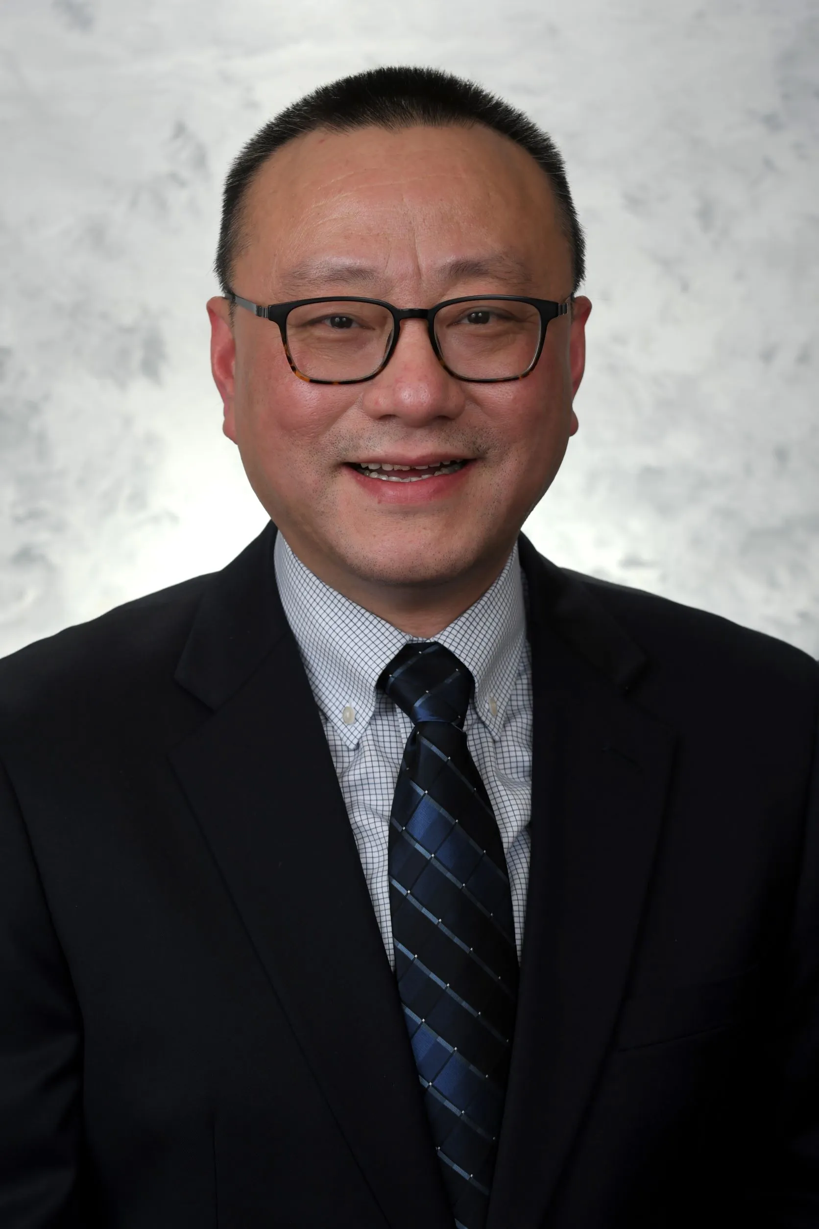 Dr. Suiwen He, MD - Mc Kees Rocks, PA - Nephrology