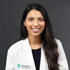 Dr. Saira Varghese, MD - East Liverpool, OH - Internal Medicine