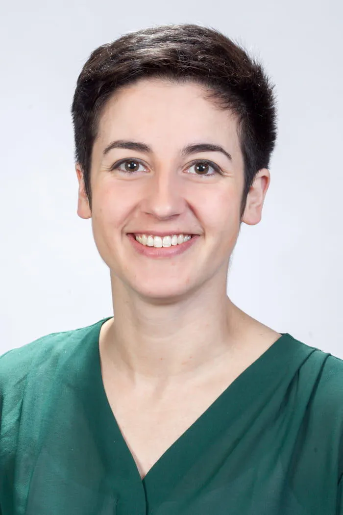 Dr. Julie Iris Endrizzi, MD - Rochester, NY - Critical Care Medicine, Critical Care Specialist