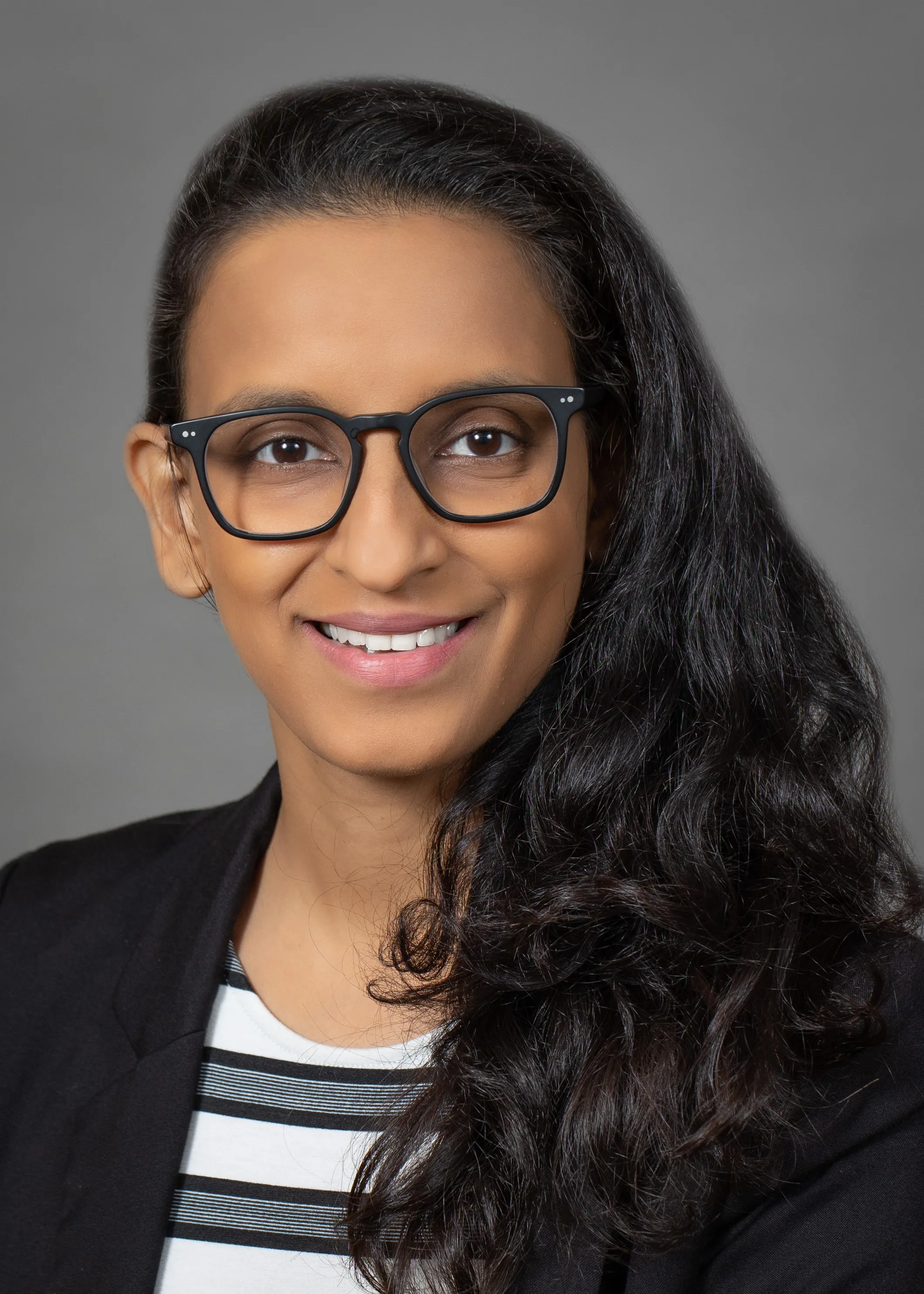 Dr. Richa Nahar, MD - New York, NY - Critical Care Medicine, Critical Care Specialist