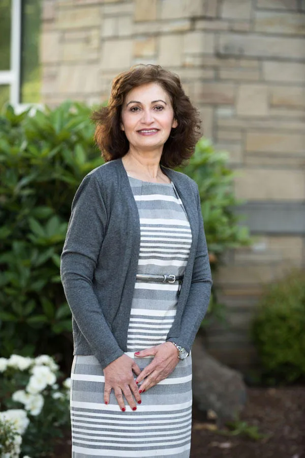 Dr. Elaheh Tehranchi, MD - Vancouver, WA - Internal Medicine