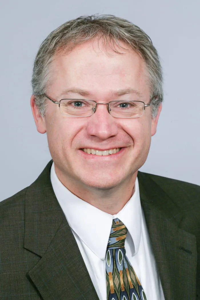 Dr. Kevin Robert Smeenk, MD - Rochester, NY - Critical Care Medicine, Critical Care Specialist