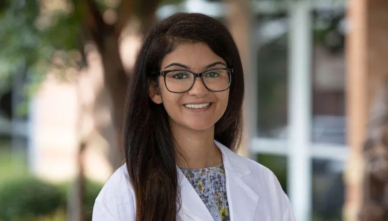 Dr. Sharmeen Fatima Hussaini, MD - Ardmore, OK - Internal Medicine, Neurology, Pain Medicine