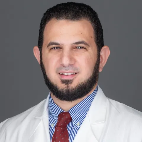 Dr. Amr Mohamed Rashed Mohamed, MD - Avon, OH - Oncology, Internal Medicine