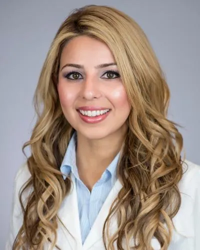 Dr. Amanda Khosravi, MD - Irvine, CA - Family Medicine
