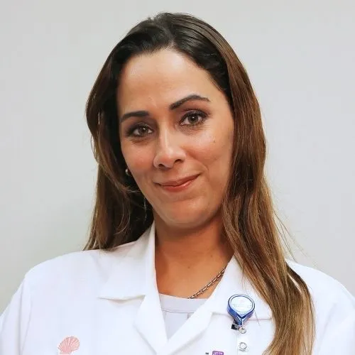 Dr. Natalia Chaar Tirado,