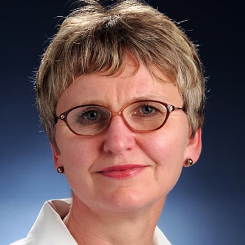 Dr. Lutsiya Siliverstovna Pelimskaya - Willingboro, NJ - Internal Medicine