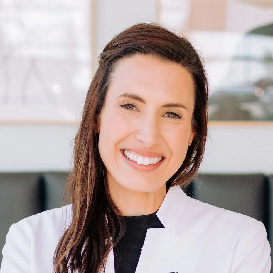 Dr. Rachel Mistur, MD - Independence, OH - Internal Medicine, Dermatology