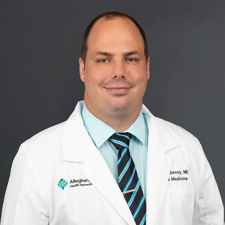 Dr. Justin Michael Luhovey, MD - Murrysville, PA - Internal Medicine, Sports Medicine