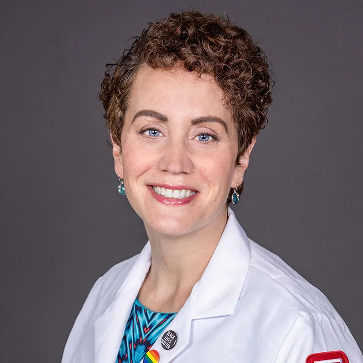 Dr. Laura Igarabuza - Philadelphia, PA - Family Medicine