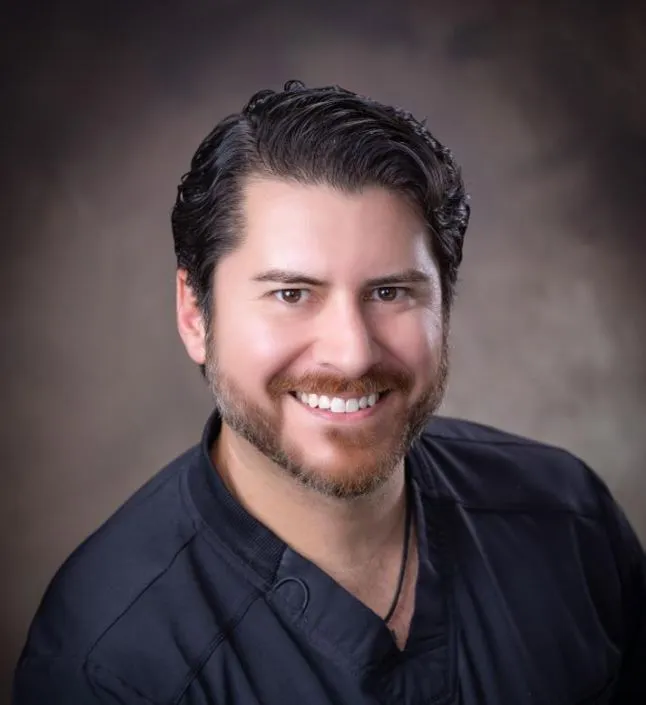 Dr. Ramon De La Torre, MD - Laredo, TX - Family Medicine, Internal Medicine