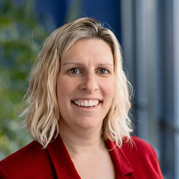 Dr. Elena Jelsing, MD - Minneapolis, MN - Orthopedic Surgery, General Orthopedics, Sport Medicine Specialist