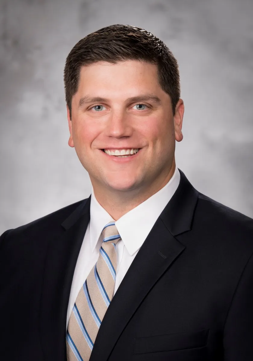Dr. Stephen Brandon Luczak, MD - Brighton, MI - Orthopedic Surgery, Sports Medicine