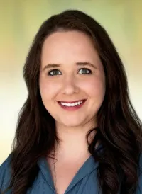 Dr. Amber Dennielle Stola, MD - Fargo, ND - Pulmonology