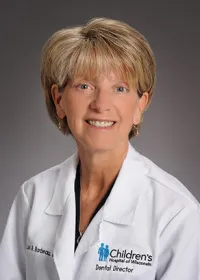 Dr. Lori R Barbeau, DDS - Milwaukee, WI - Dentistry
