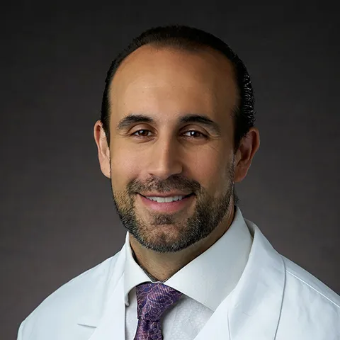 Dr. Emil Abramian - Philadelphia, PA - Critical Care Medicine, Internal Medicine