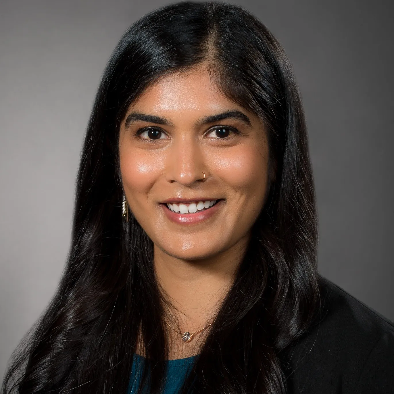 Dr. Nausheen Naila Hakim, DO - Flushing, NY - Internal Medicine, Oncology