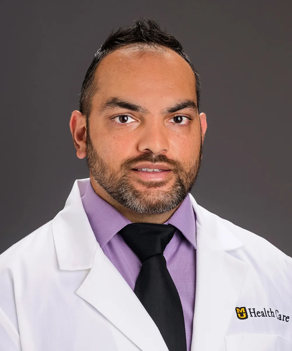 Dr. Rushabh P Dev - Columbia, MO - Critical Care Medicine, Critical Care Specialist