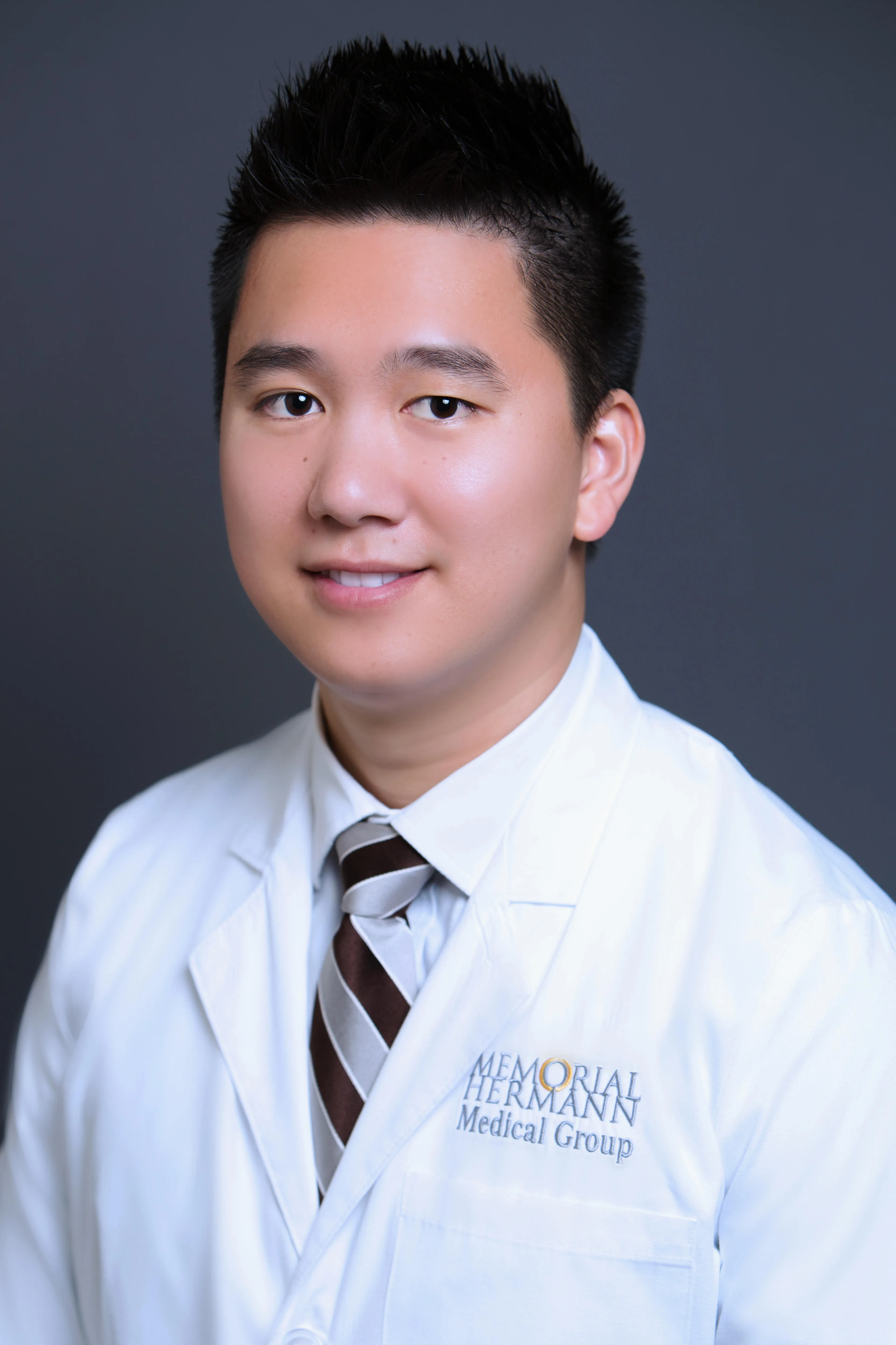 Dr. Reginald Anhtuan Nguyen, MD - Sugar Land, TX - Family Medicine