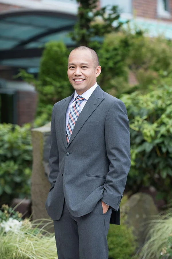 Dr. Neil Nelson Saldua, MD - Vancouver, WA - Orthopedic Surgery, General Orthopedics, General Surgeon