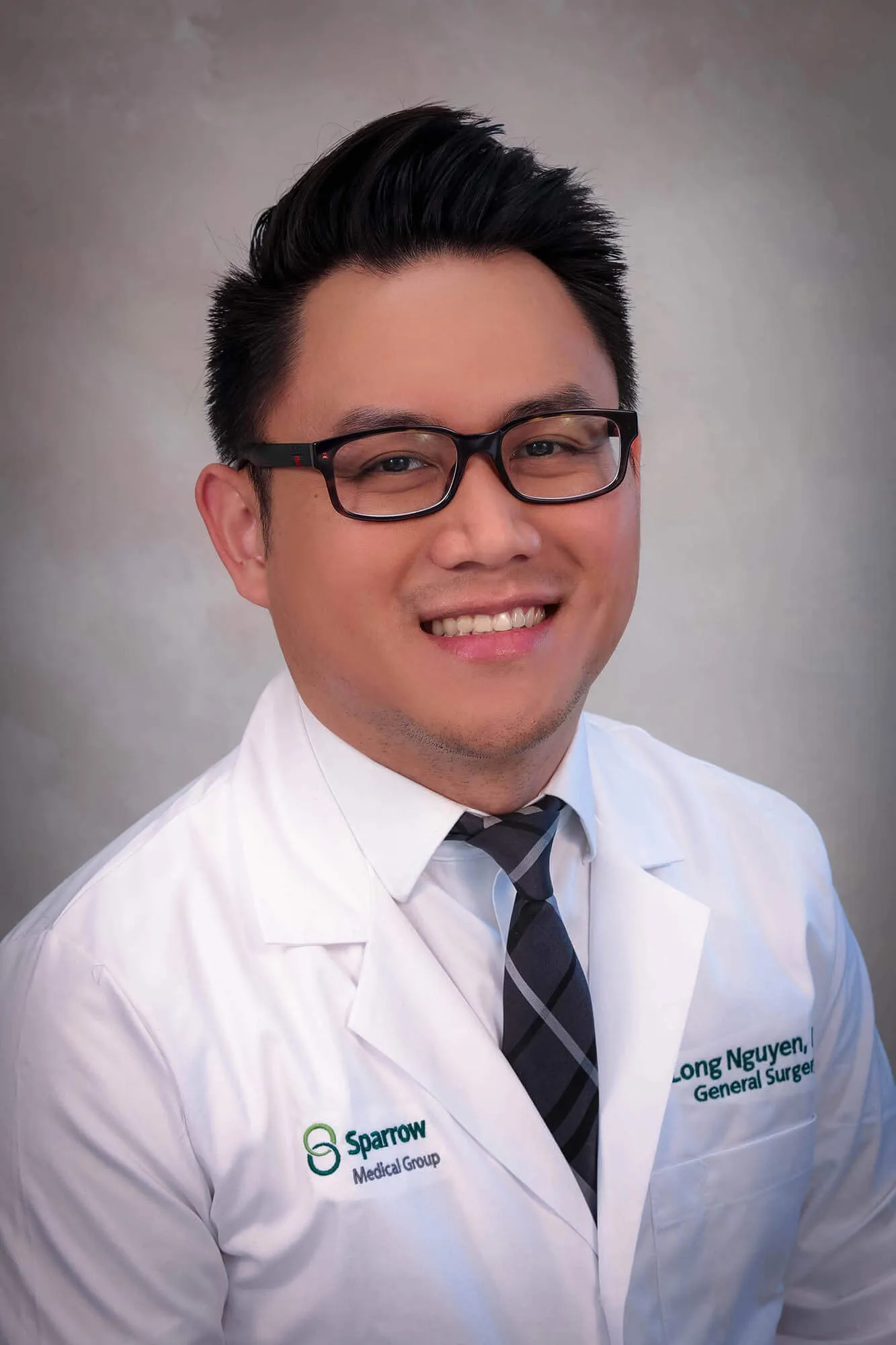 Dr. Long V. Nguyen, MD - Lansing, MI - Surgery, General Surgeon