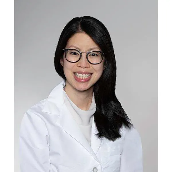 Dr. Ming-Ming Lee, MD - Norwalk, CT - Critical Care Medicine, Critical Care Specialist