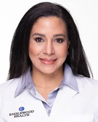 Dr. Flavia De La Cruz, MD - Jersey City, NJ - Internal Medicine