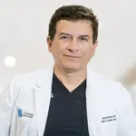 Dr. Ernesto Vladimir Torres Miranda, MD
