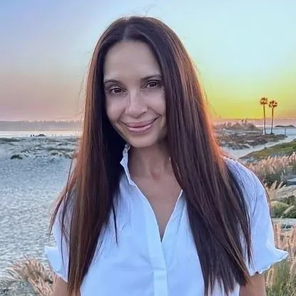 Dr. Gina Casian, MD - Coronado, CA - Internal Medicine