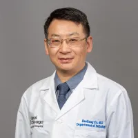 Dr. Haoliang Xu, MD - Chicago, IL - Pathology